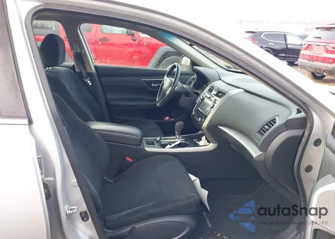 2015 Nissan Altima 2.5 Sv z USA, uszkodzony, nr VIN 1N4AL3AP0FC598242